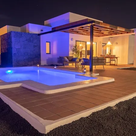 Villalia Famara Villa